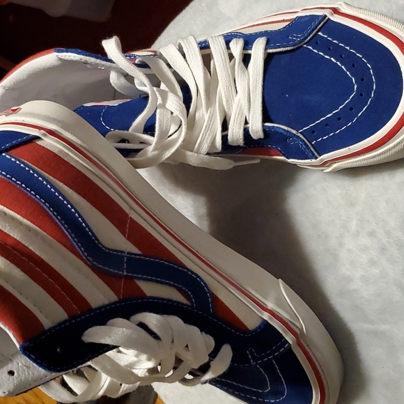 High Top Vans - Picture 2 of 5